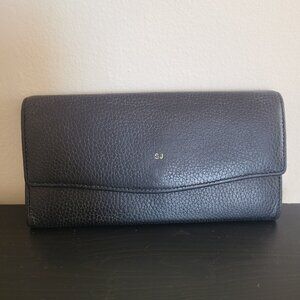 Cuyana Long Wallet Black Pebble Leather Front Snap
